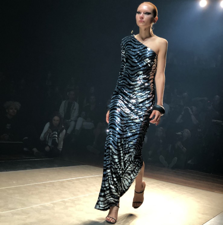 A Classic Carla collection 5 sequins